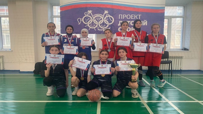 Birleşik Rusya, Mahaçkale’de Tüm Rusya Çocukları Arka Bahçe Basketbol Festivali’nin belediye sahnesini düzenledi