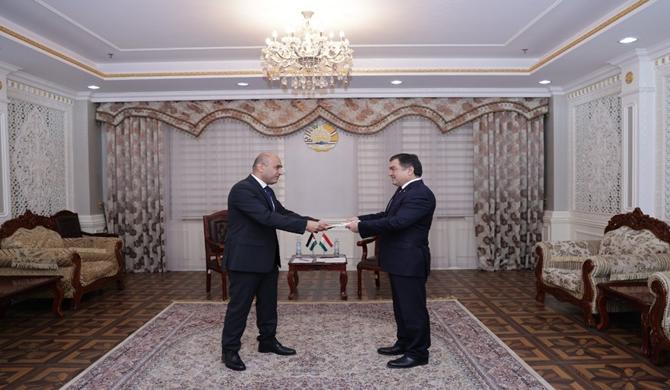 Presentation of the copy of сredential of new Palestinian Ambassador