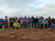 Şotlandiyanın “Arthur’s Seat” zirvəsində Azərbaycan bayrağı dalğalandırılıb