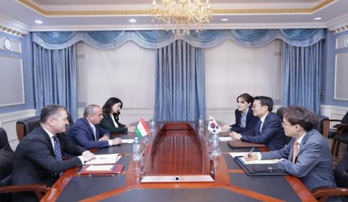 Meeting of the Deputy Minister of Foreign Affairs with the Ambassador of the Republic of Korea