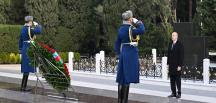 İlham Aliyev ve First Lady Mehriban Aliyeva, Milli Lider Haydar Aliyev’in kabrini ziyaret etti