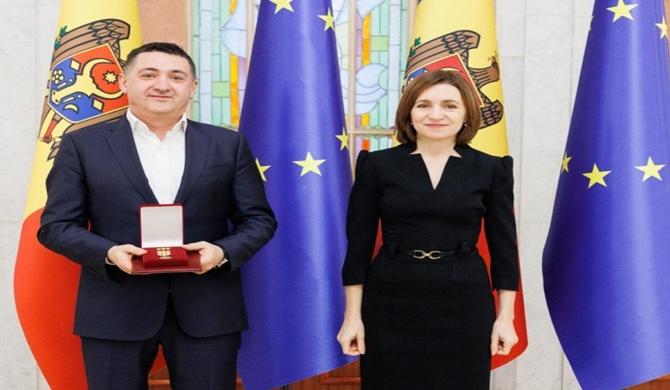 Moldova Prezidenti soydaşımızı medal ilə təltif edib